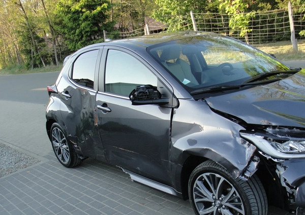 Toyota Yaris cena 54800 przebieg: 8000, rok produkcji 2023 z Bierutów małe 277